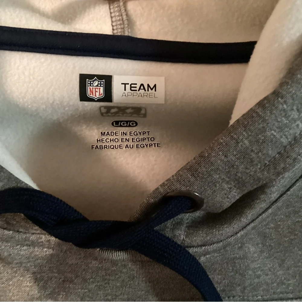 NEW ENGLAND PATRIOTS SWEATSHIRT. - Picture 3 of 3